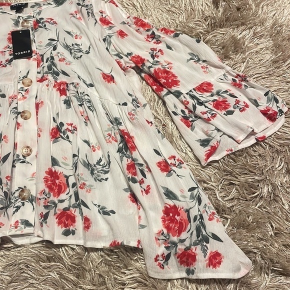 Rayon Crepe Bell Sleeve Cold Shoulder Top - Picture 6 of 13